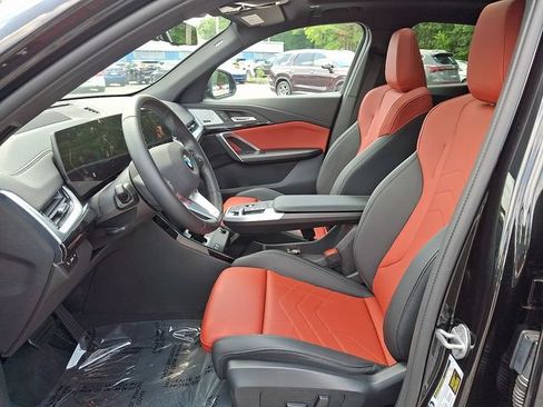 Used 2025 BMW X2 xDrive28i w/ Premium Package AWD/4WD image 16