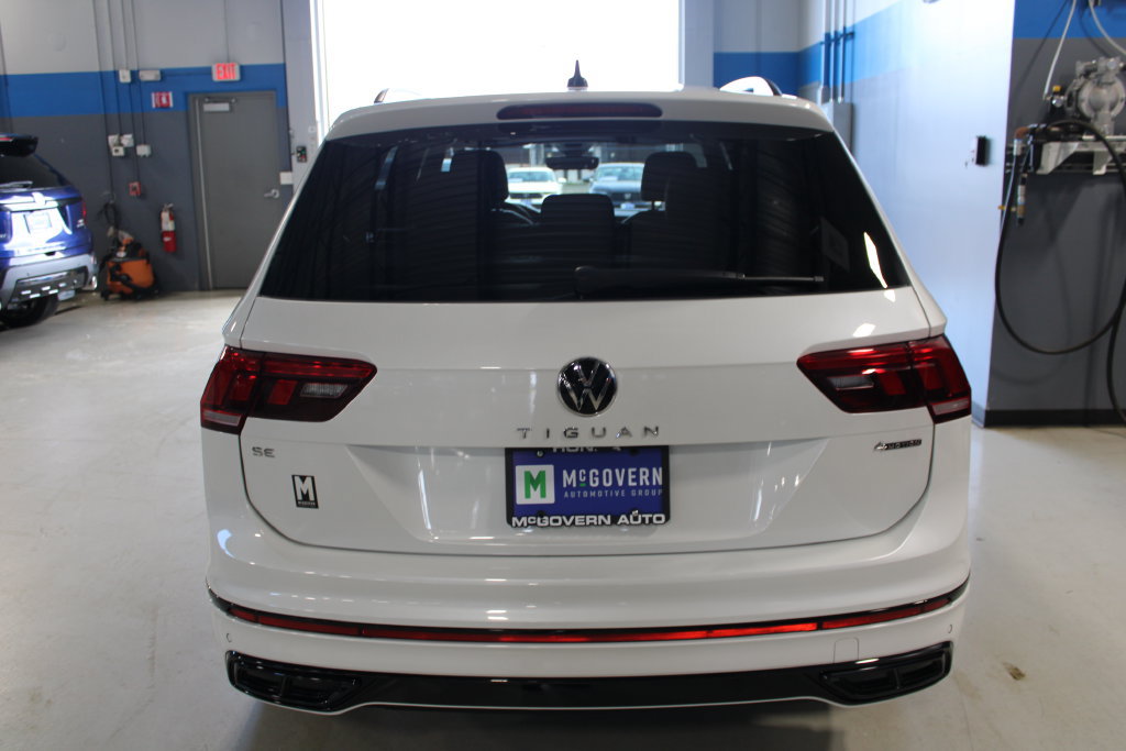 Used 2024 Volkswagen Tiguan SE R-Line AWD/4WD image 27