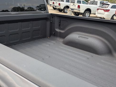 Used 2025 RAM 2500 Big Horn AWD/4WD image 7