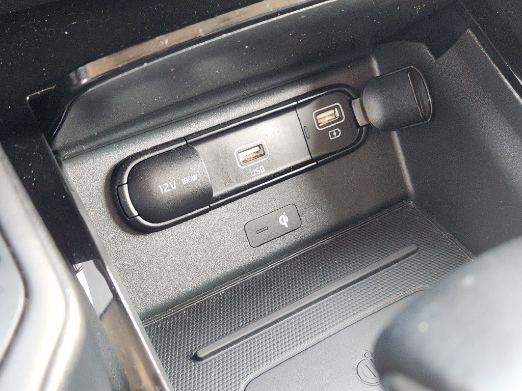 Used 2022 Kia Telluride SX w/ Nightfall Edition Package AWD/4WD image 22