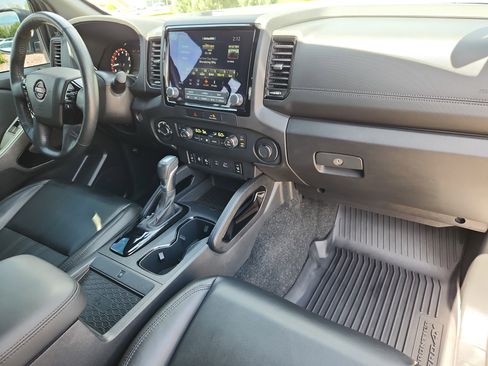 Used 2022 Nissan Frontier PRO-4X w/ Pro-4X Premium Package AWD/4WD image 18