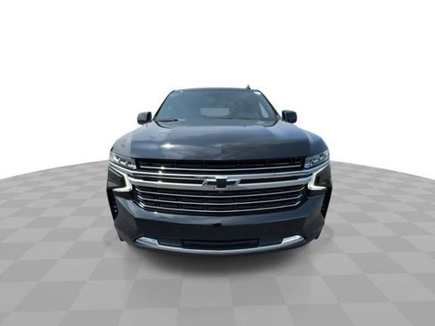 Used 2022 Chevrolet Tahoe LT w/ Luxury Package AWD/4WD image 3