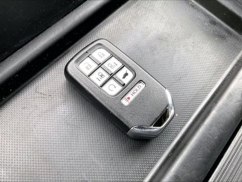 Certified 2024 Honda Odyssey Sport image 36