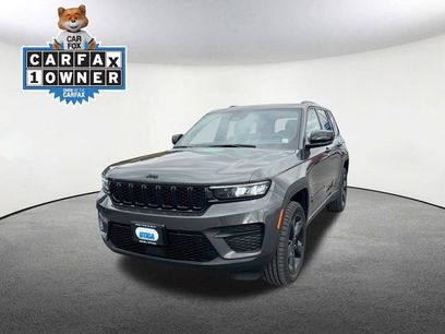 Used 2023 Jeep Grand Cherokee Altitude