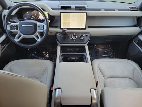 Used 2024 Land Rover Defender 130 S image 9