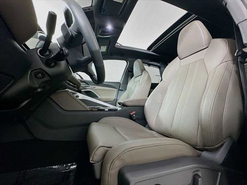 Certified 2025 Audi Q5 Premium Plus w/ Premium Plus AWD/4WD image 18