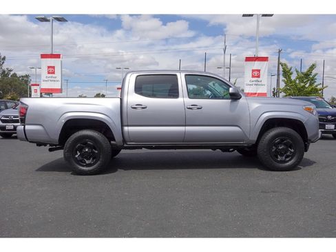 Used 2021 Toyota Tacoma SR AWD/4WD image 2