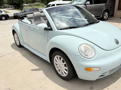 Used 2004 Volkswagen Beetle GLS FWD image 15