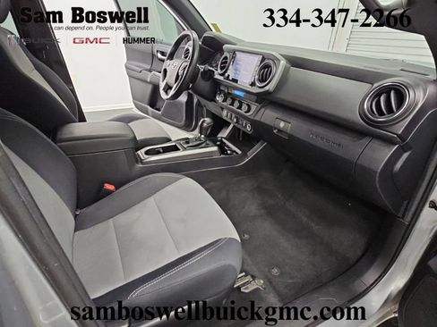 Used 2021 Toyota Tacoma TRD Off-Road w/ Technology Package AWD/4WD image 31