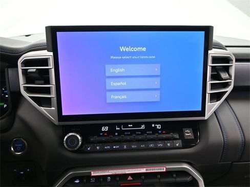 Used 2024 Toyota Sequoia Platinum image 9