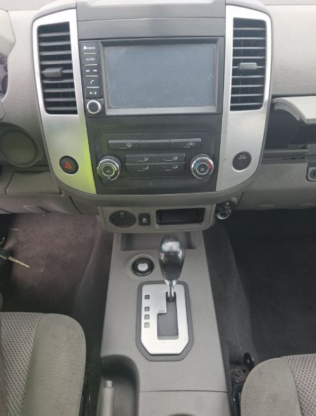 Used 2021 Nissan Frontier SV RWD image 6