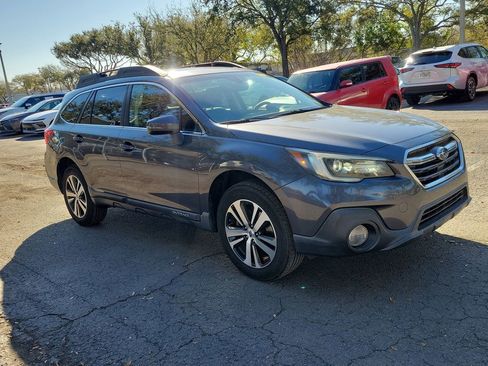 Used 2018 Subaru Outback 2.5i Limited image 2