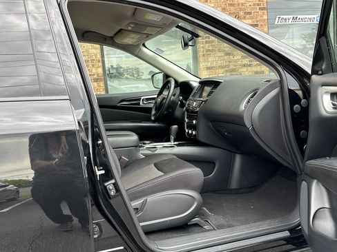 Used 2019 Nissan Pathfinder SV w/ Cargo Package AWD/4WD image 15