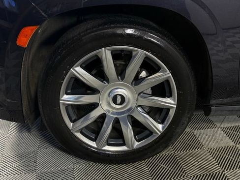 Certified 2024 Cadillac Escalade ESV Premium Luxury Platinum AWD/4WD image 8
