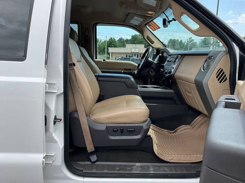 Used 2011 Ford F250 Lariat w/ Lariat Interior Pkg AWD/4WD image 30