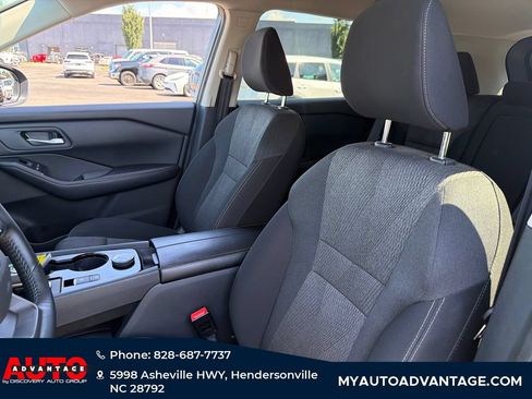 Used 2025 Nissan Rogue SV AWD/4WD image 11