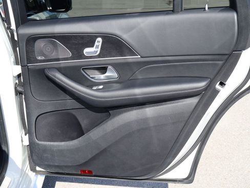 Used 2024 Mercedes-Benz GLS 450 4MATIC image 18