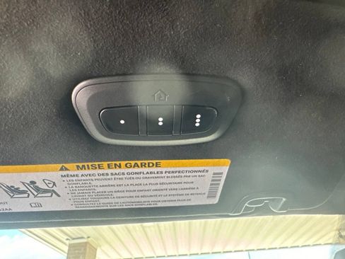Used 2026 Chrysler Pacifica Pinnacle FWD image 15