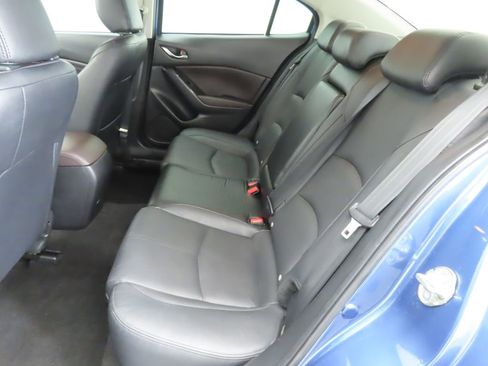 Used 2018 MAZDA MAZDA3 Grand Touring w/ Premium Equipment Package image 21