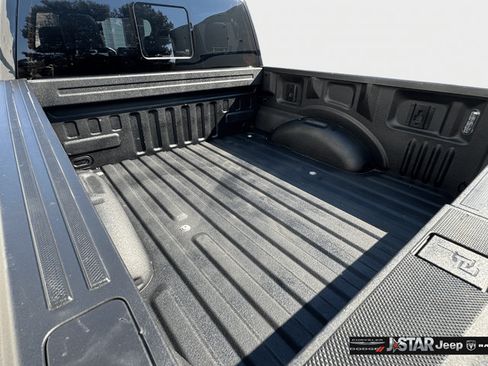 Used 2022 Ford F150 Raptor w/ Raptor 37 Performance Package AWD/4WD image 19