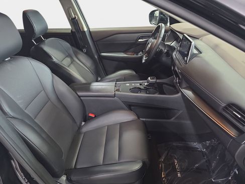 Used 2023 Nissan Rogue SV w/ SV Premium B Package FWD image 10