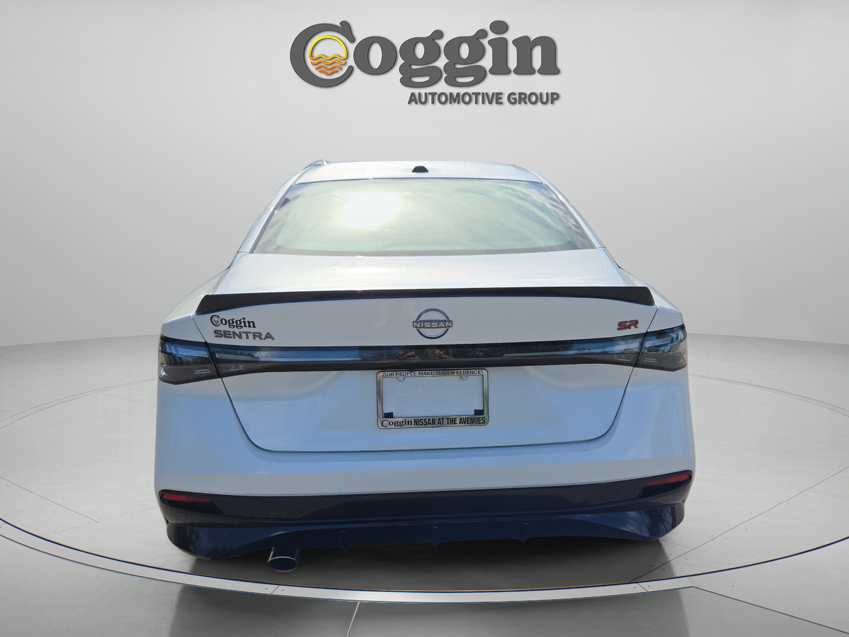 Used 2026 Nissan Sentra SR w/ Floor Mat Package FWD image 4