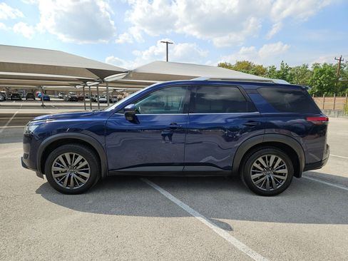 Used 2022 Nissan Pathfinder SL w/ SL Premium Package image 6