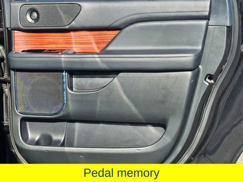 Used 2024 Lincoln Navigator L 4WD image 42