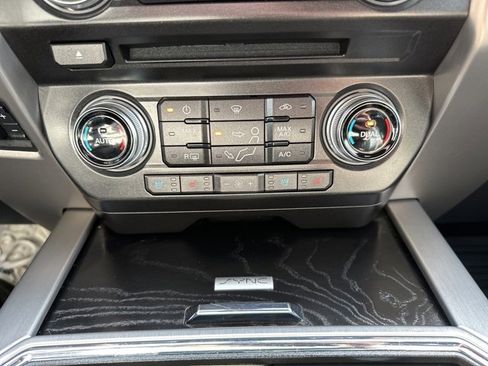 Used 2018 Ford F350 Platinum w/ Platinum Ultimate Package image 18