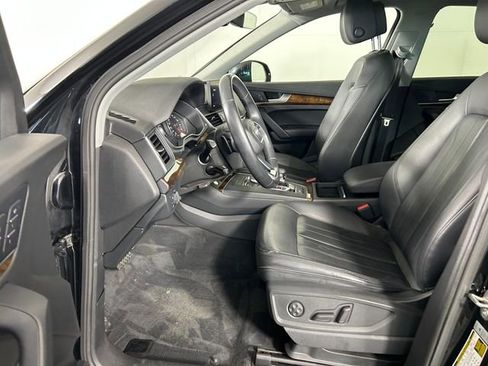 Used 2020 Audi Q5 2.0T Premium w/ Convenience Package image 12