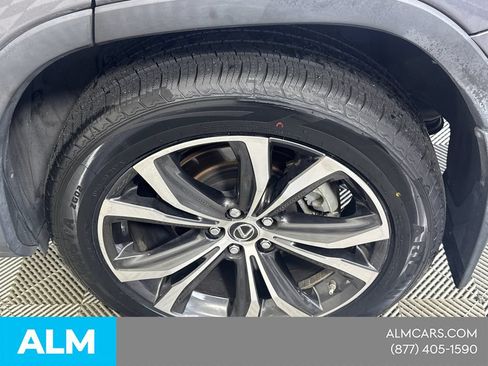 Used 2020 Lexus RX 350L Premium w/ Premium Package AWD/4WD image 22