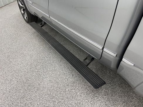 Used 2019 RAM 1500 Limited image 10