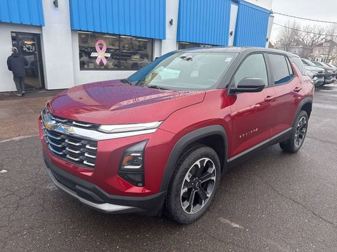 New 2026 Chevrolet Equinox LT w/ Convenience Package II image 2