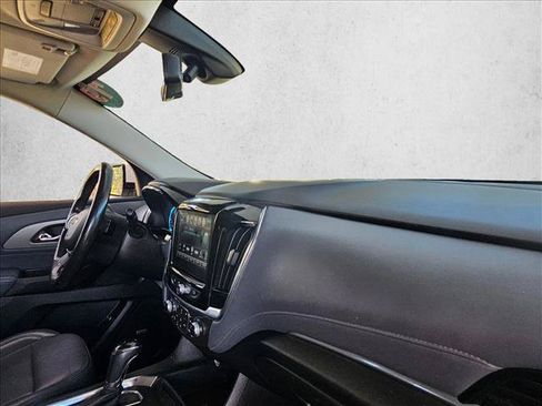 Used 2019 Chevrolet Traverse LT w/ LT Premium Package FWD image 16