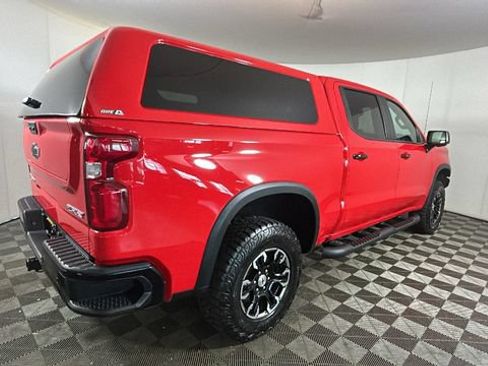 Used 2023 Chevrolet Silverado 1500 ZR2 AWD/4WD image 2