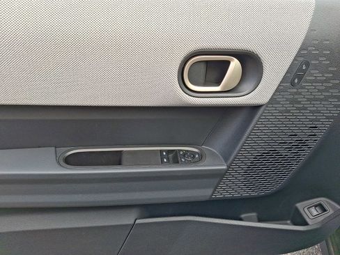 Certified 2025 MINI Cooper S image 9