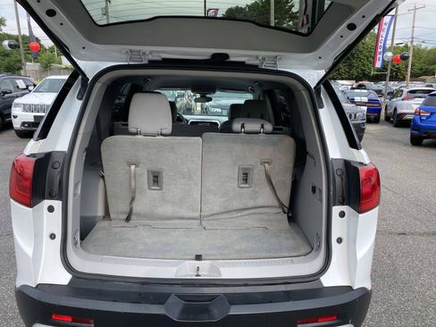 Used 2017 GMC Acadia SLE FWD image 5