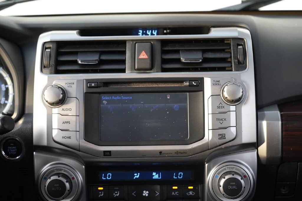 Used 2016 Toyota 4Runner Limited AWD/4WD image 40