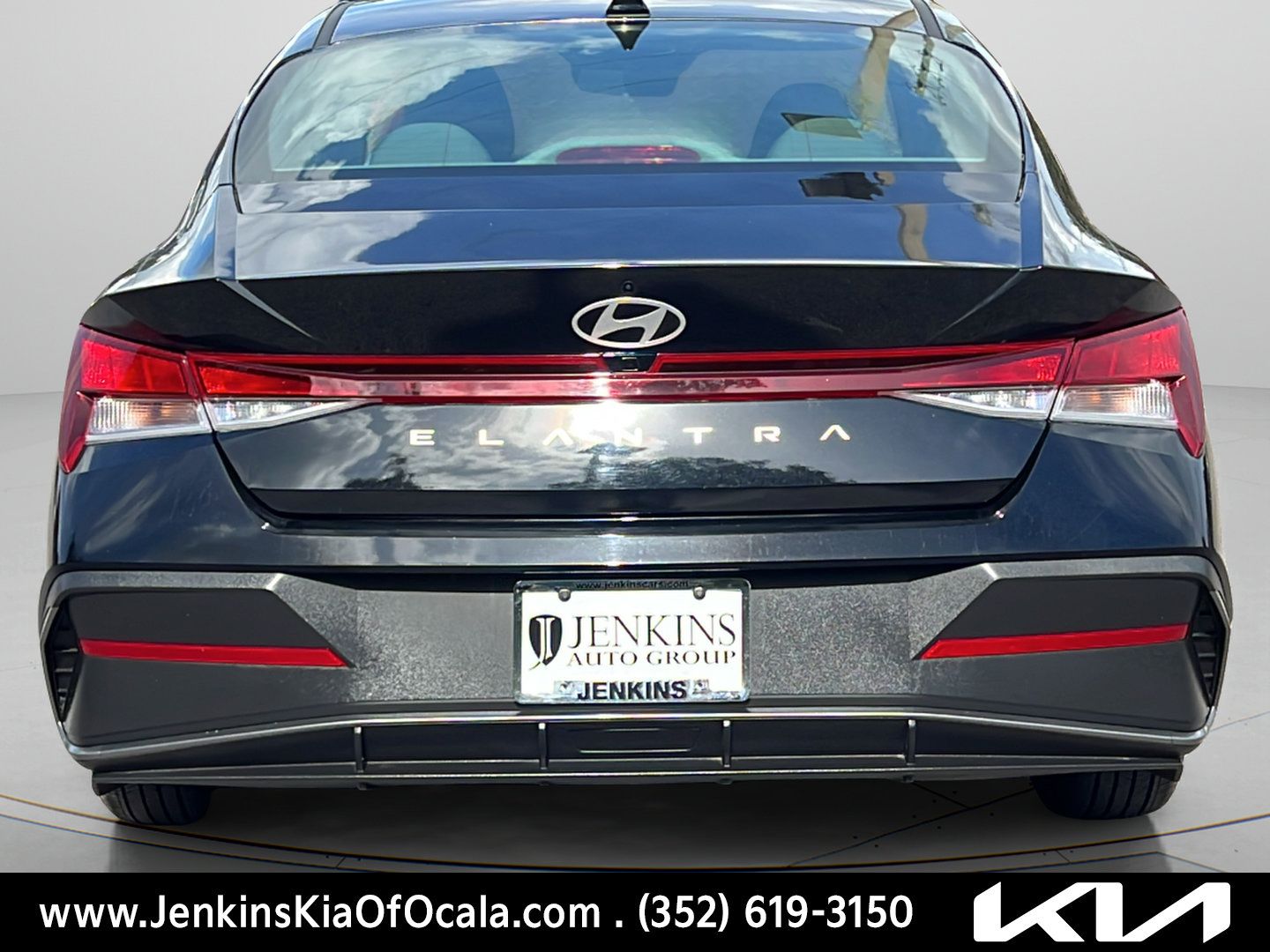 Used 2024 Hyundai Elantra SEL FWD image 4
