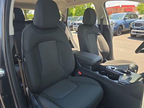 New 2025 Kia Sportage LX image 10
