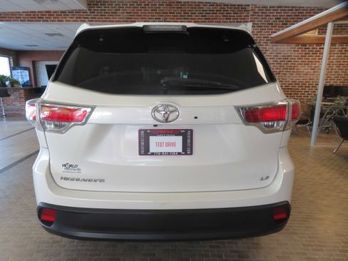 Used 2014 Toyota Highlander Plus FWD image 63