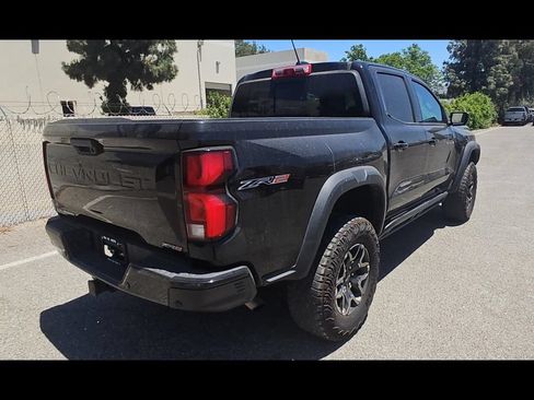 Used 2024 Chevrolet Colorado ZR2 w/ ZR2 Convenience Package III AWD/4WD image 5