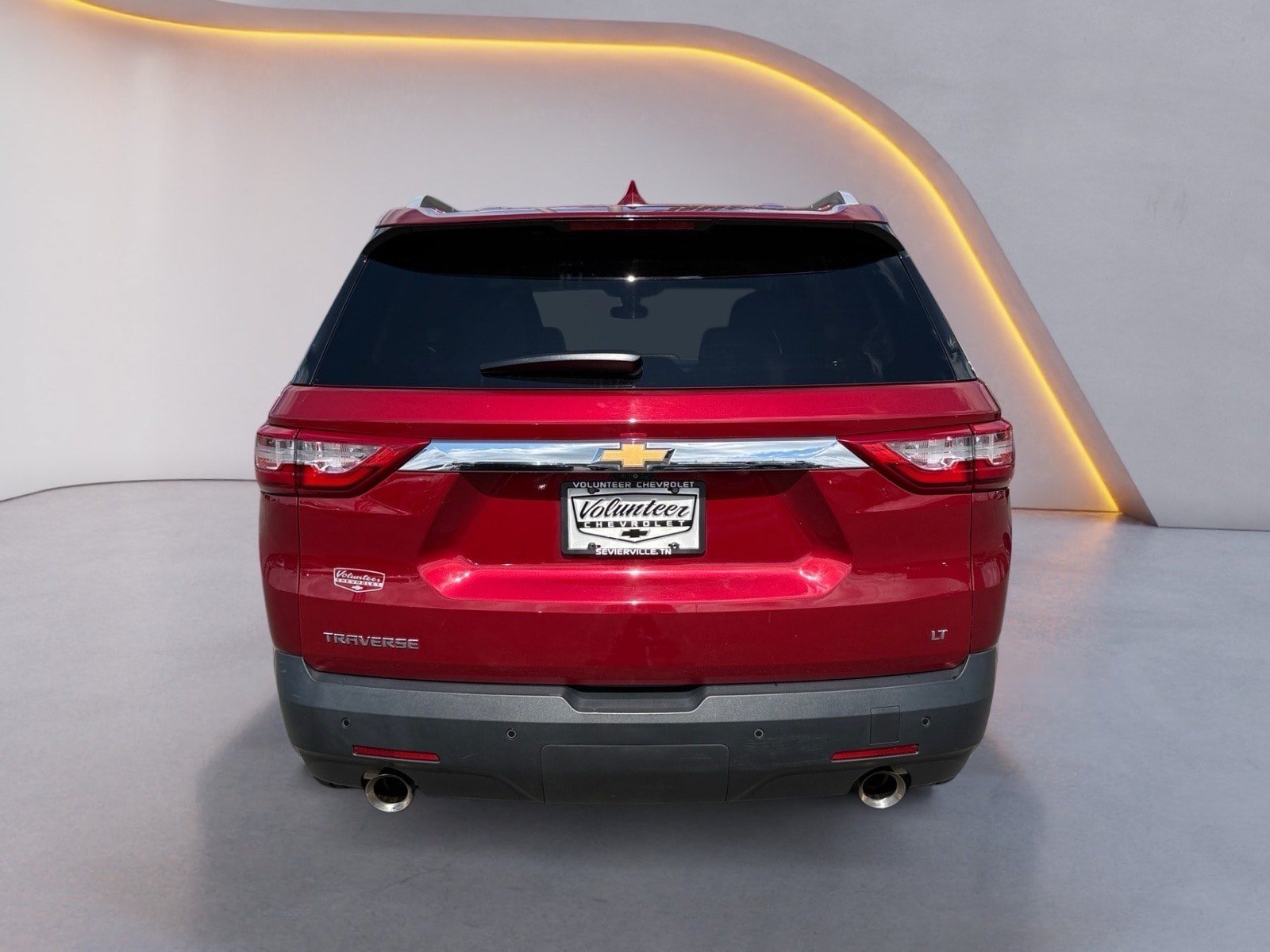 Used 2018 Chevrolet Traverse LT w/ LPO, Floor Liner Package FWD image 4