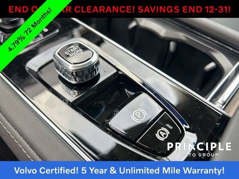 Certified 2025 Volvo XC90 T8 Core image 21