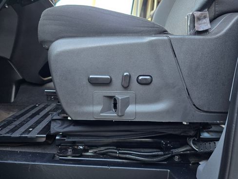 Used 2017 Ford Transit 350 XLT image 25