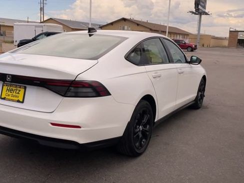 Used 2025 Honda Accord SE image 9