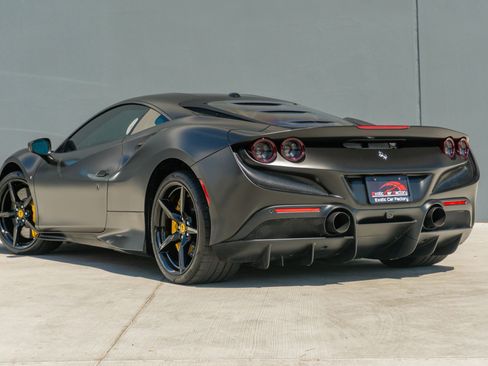 Used 2021 Ferrari F8 Tributo image 9
