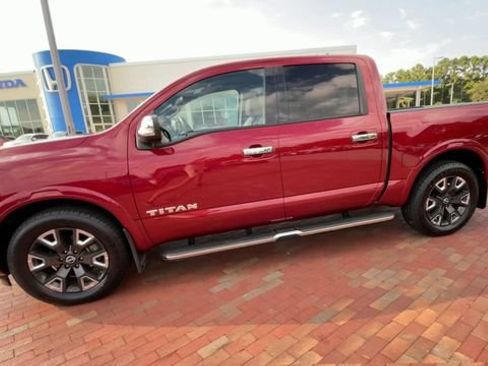 Used 2023 Nissan Titan Platinum Reserve w/ Moonroof Package RWD image 6