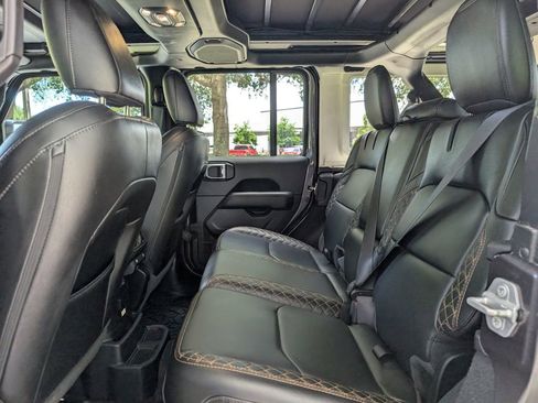 Used 2021 Jeep Wrangler Unlimited Sahara AWD/4WD image 19