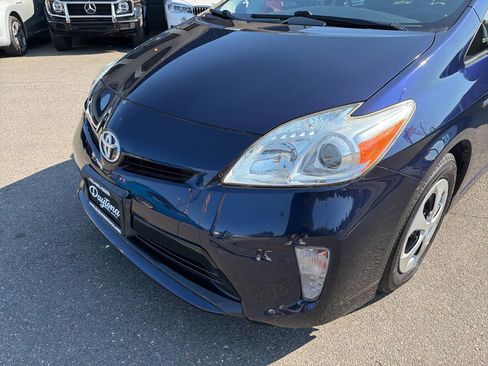 Used 2014 Toyota Prius Two image 11